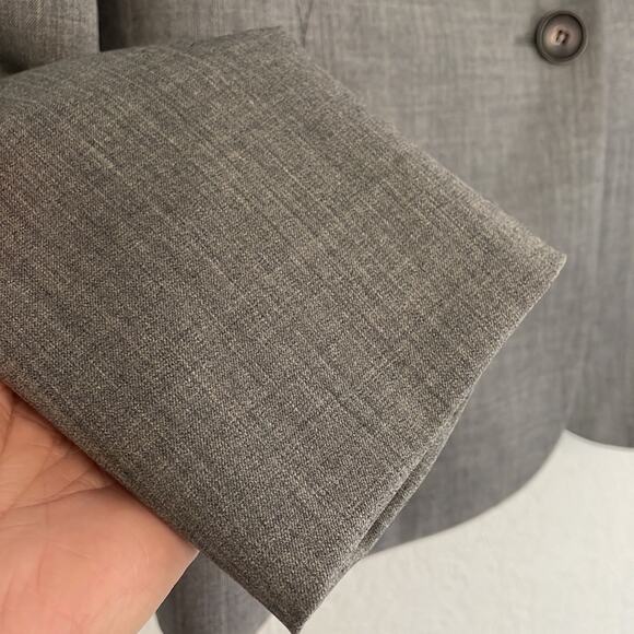 Lafayette 148 Gray Virgin Wool 2 Button Blazer Size 8 Office School Classic Twee - Picture 4 of 8